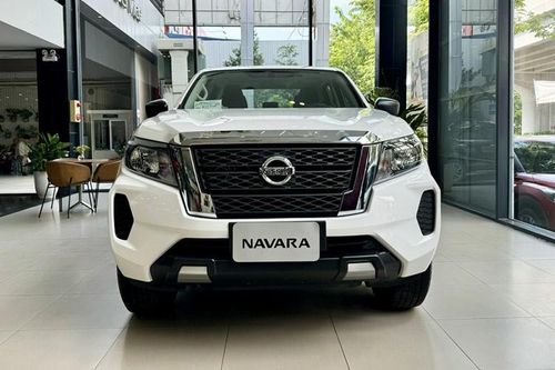 Nissan Navara 2024 'bằng xương bằng thịt' tại Việt Nam, từ 685 triệu đồng