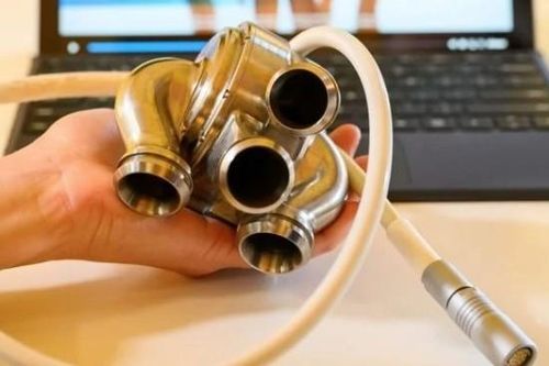 Ca cấy tim nhân tạo làm từ vật liệu titan đầu tiên trên thế giới
