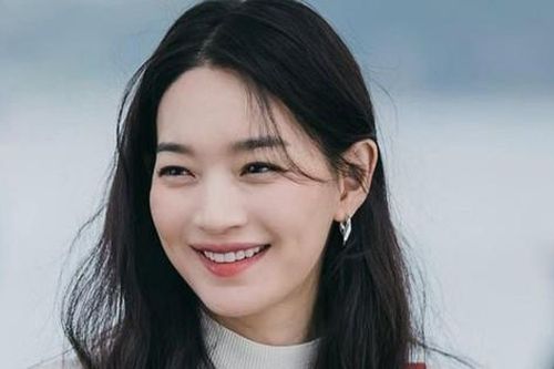 Ngoại hình Shin Min Ah gây sốc