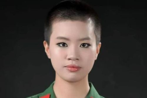 Pháo cạo đầu ở Sao nhập ngũ