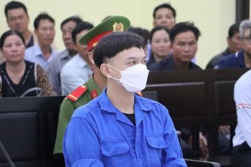 Hoãn phiên tòa xử vụ thảm án ở Cà Mau do bị cáo yêu cầu đổi luật sư