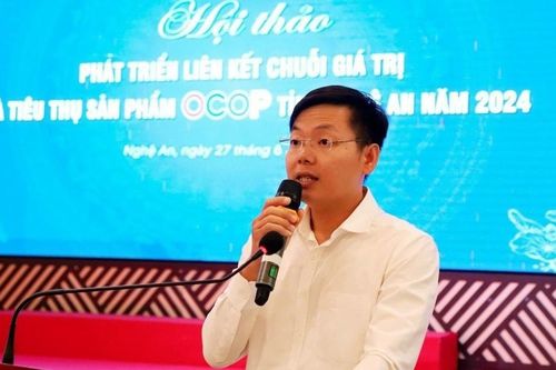 Vị giám đốc trẻ 'bỏ phố về làng', ước mơ đưa hoa sen vươn ra thế giới