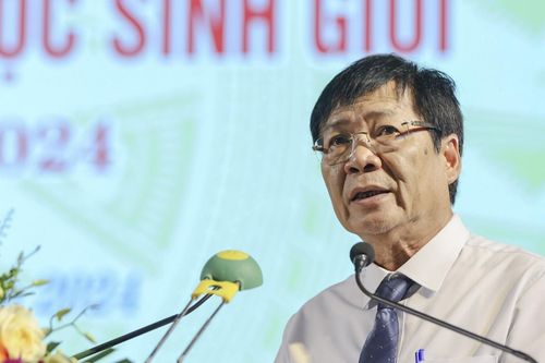 Nam Định chi 2,6 tỷ tặng thưởng học sinh, giáo viên có thành tích xuất sắc