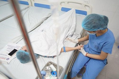 Thụ tinh ống nghiệm vẫn nằng nặc từ chối chuyển phôi vì... 'tháng cô hồn'