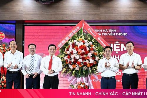 Dẫn dắt hoạt động chuyển đổi số, mở ra không gian tăng trưởng kinh tế
