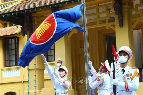 Hành trình 57 năm ASEAN: Khát vọng tự lực, tự cường về kinh tế