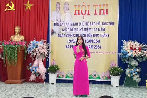 Đảng ủy xã Phú Thạnh tổ chức Hội thi Đơn ca tân nhạc, chủ đề Bác Hồ, Bác Tôn