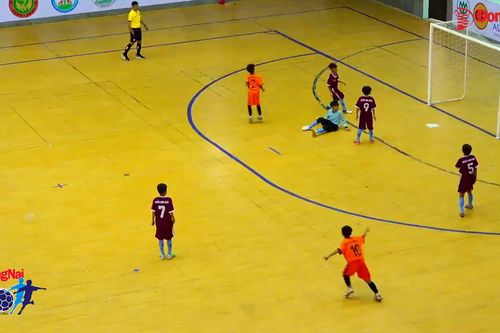 Màn rượt đuổi tỷ số hấp dẫn giữa U11 Cẩm Mỹ và U11 Định Quán