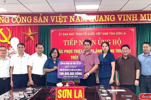 Ủy ban MTTQ Việt Nam tỉnh tiếp nhận 580 triệu đồng ủng hộ người dân vùng thiên tai