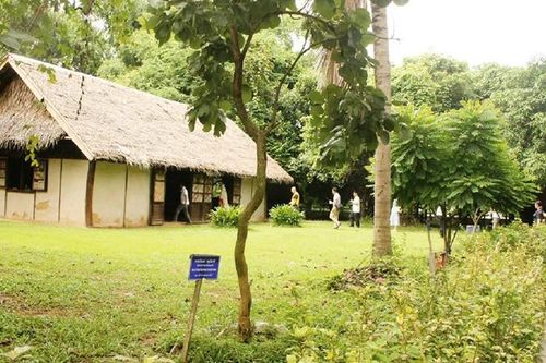 Thăm Khu di tích Chủ tịch Hồ Chí Minh ở Thái Lan