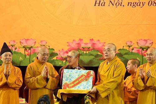 Lãnh đạo GHPGVN thăm, sách tấn Tăng Ni sinh Học viện Phật giáo VN tại Hà Nội
