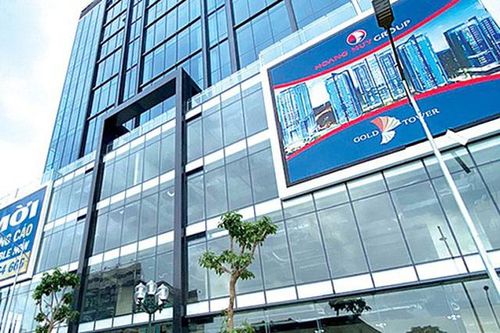 Bất ngờ với 'cú sảy chân' của bộ đôi TCH – HHS
