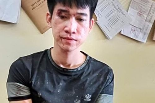 Đang ôm thùng xốp đựng gần 1000 viên ma túy tổng hợp thì bị 'tóm'