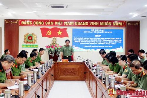 Giữ vững an ninh, an toàn phục vụ sự phát triển của 'đảo ngọc' Phú Quốc
