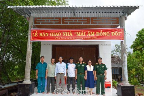 Ấm tình đồng đội
