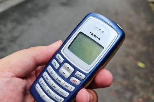 Cảnh báo lừa đảo khi mua điện thoại di động 4G giá siêu rẻ