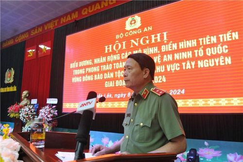 Biểu dương các điển hình tiên tiến trong phong trào toàn dân bảo vệ an ninh Tổ quốc