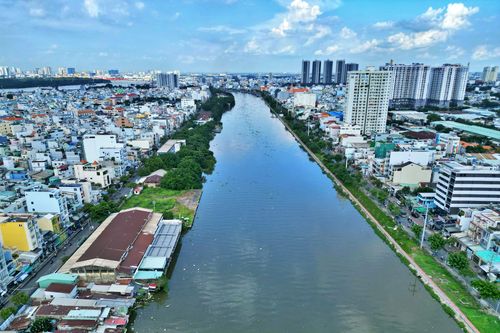 Cận cảnh tuyến đường ven kênh ở TP.HCM được đề xuất mở rộng làm dự án nghìn tỷ
