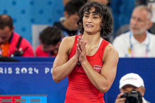 Mất huy chương Olympic vì thừa 100 gram, VĐV Ấn Độ giải nghệ