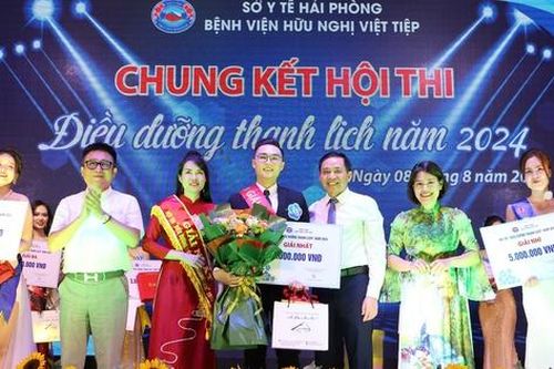 Đánh giá toàn diện trình độ, năng lực chuyên môn qua Hội thi 'Điều dưỡng thanh lịch'