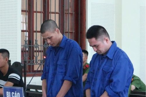 Mâu thuẫn trong cuộc nhậu, gây ra vụ giết người rồi bỏ trốn