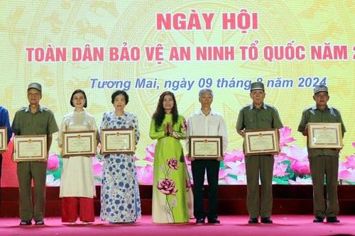 Ngày hội vui của nhân dân và cán bộ phường Tương Mai