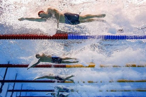AI đang 'sưởi ấm' bể bơi Olympic