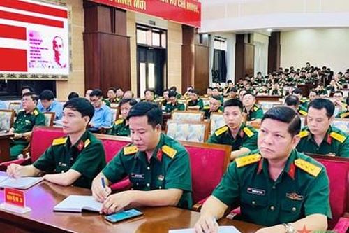 Bộ tư lệnh TP Hồ Chí Minh tổ chức học tập các chuyên đề của sĩ quan, quân nhân chuyên nghiệp