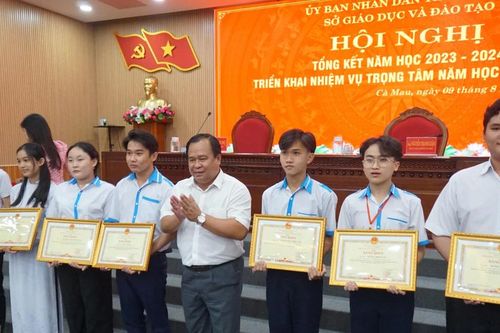 Cà Mau thực hiện đồng bộ nhiều giải pháp đảm bảo chất lượng dạy và học