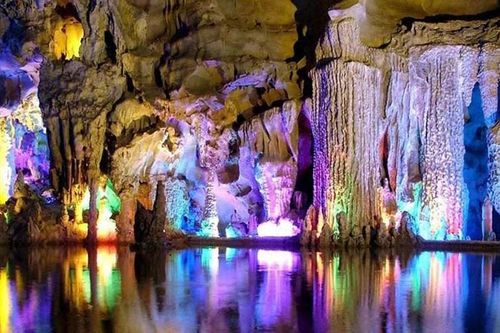 Khám phá hang động khô lớn và đẹp nhất Ninh Bình