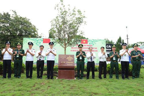 Chính thức diễn ra các hoạt động Giao lưu sĩ quan trẻ BĐBP Việt Nam và cán bộ trẻ Quản lý Di dân Quốc gia Trung Quốc