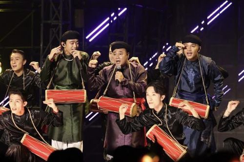 NSND Tự Long và 'Vua hài đất Bắc' Xuân Hinh chia sẻ thú vị về tiết mục 'Trống cơm'