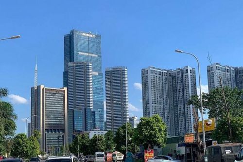 Thị trường bất động sản giống như chiếc phễu, 'đổ' tiền vào trung tâm và lan ra ngoại thành