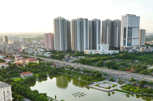 Chung cư 'vùng ven' tăng tiền tỷ, môi giới dọa 'không chốt nhanh mất hàng'