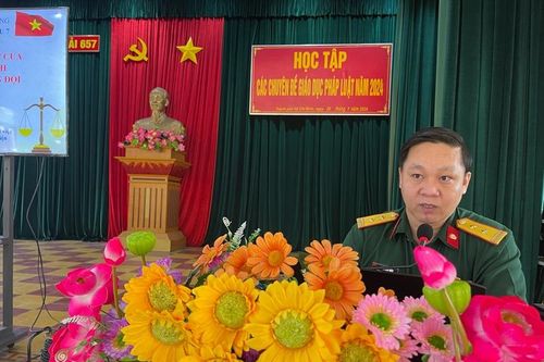 VKSQS Quân khu 7 phối hợp phổ biến giáo dục pháp luật tại tại Lữ Đoàn vận tải 657