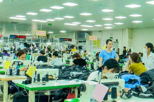 Người lao động ký kết nhiều hợp đồng lao động không xác định thời hạn có được không?