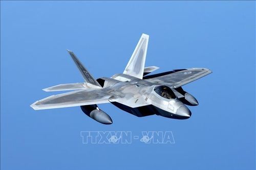 Mỹ triển khai phi đội tiêm kích tàng hình F-22 đến Trung Đông