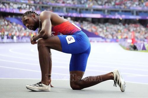 Olympic 2024: 'Tia chớp tốc độ' Noah Lyles giành huy chương dù mắc COVID-19
