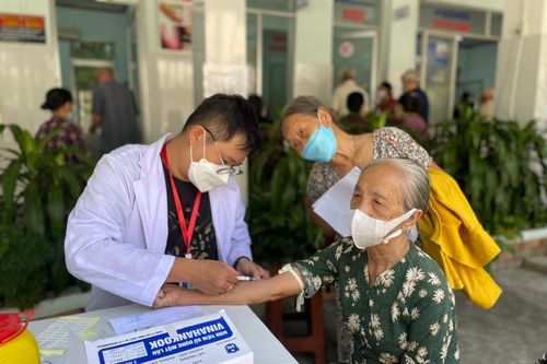 TP Hồ Chí Minh: Đẩy nhanh tốc độ khám sức khỏe người cao tuổi