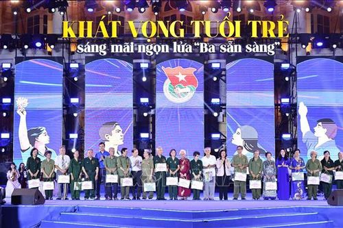 'Khát vọng tuổi trẻ - Sáng mãi ngọn lửa Ba sẵn sàng'