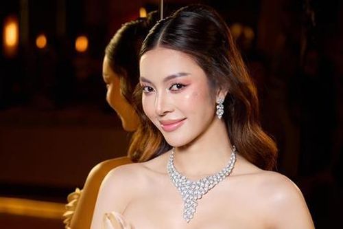 Người đẹp 7 lần thi hoa hậu sắp làm sếp một cuộc thi nhan sắc?