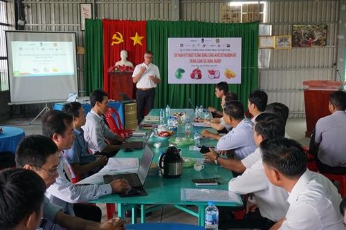 Tập huấn kỹ thuật về đất và dinh dưỡng cho cây trồng