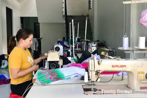 Người Mông Hùng Lợi một lòng tin Đảng