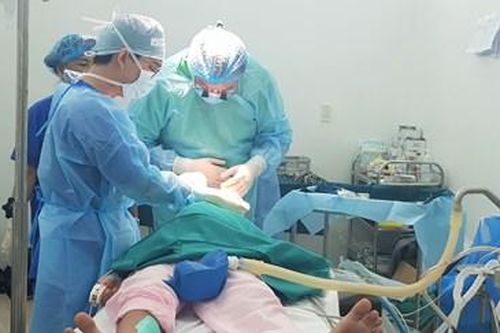 Phẫu thuật tạo hình – thẩm mỹ miễn phí cho khoảng 100 trẻ em dị tật