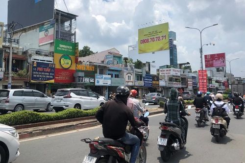 Thành phố Hồ Chí Minh: Tăng cường kiểm tra, xử lý vi phạm trong hoạt động quảng cáo