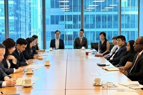 Ủy ban Chứng khoán thảo luận với Hiệp hội Lưu ký toàn cầu về nâng hạng thị trường chứng khoán Việt Nam