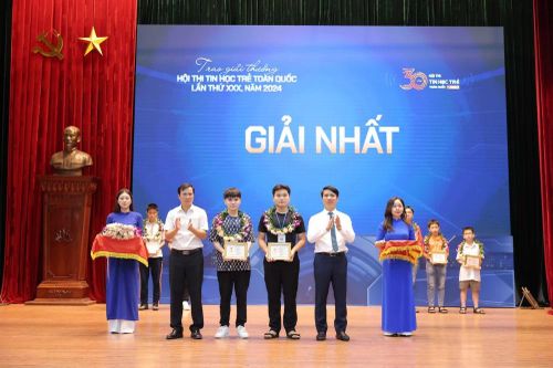 Vinh danh các thí sinh xuất sắc Hội thi Tin học trẻ toàn quốc năm 2024