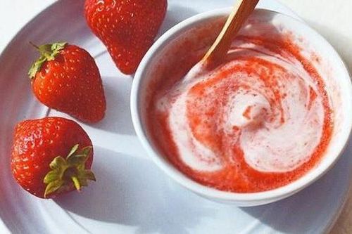 Công dụng làm đẹp của dâu tây