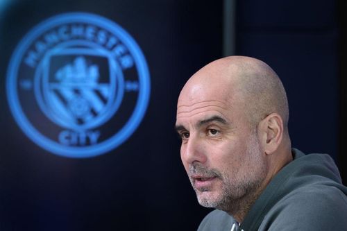 Pep Guardiola bức xúc