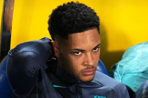 Tiền đạo Brazil lụn bại khi sang Barca